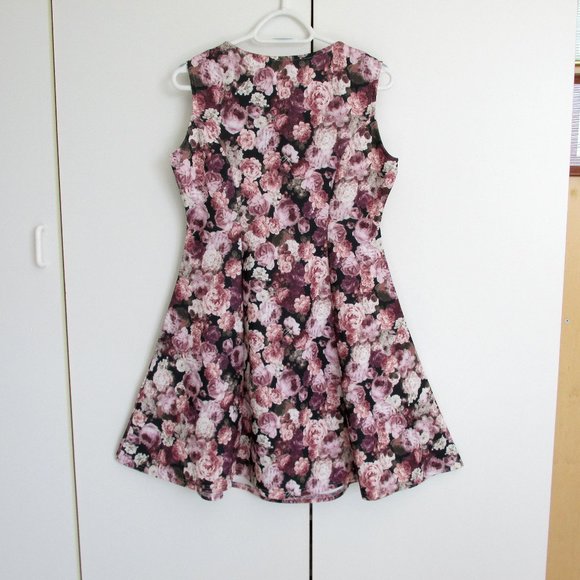 Asos Roses Floral Fit and Flare Skater Tennis Dress Size 10 - Picture 2 of 9